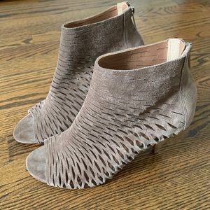 Sigerson Morrison Vero Cuoio Strappy Heel NWOT